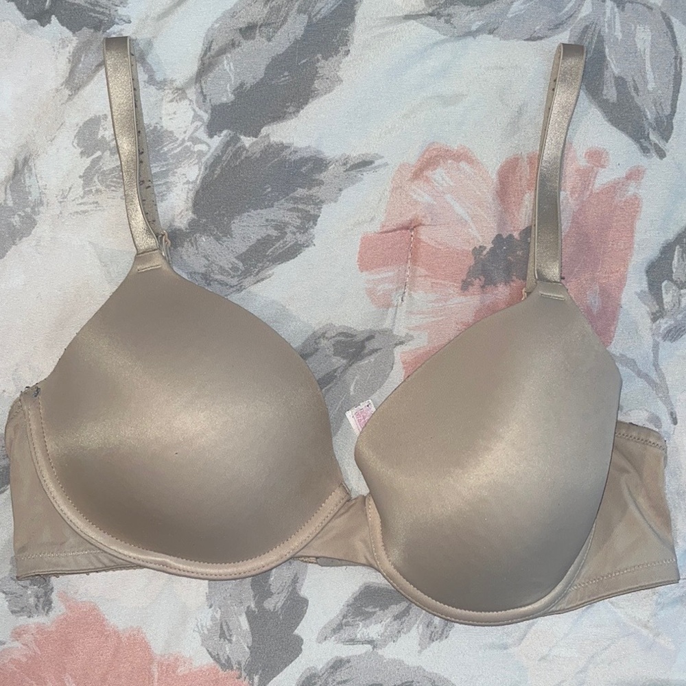 PINK Wear Everywhere Lightly lined T-shirt Bra